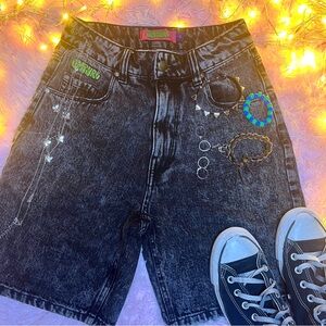 Zumiez Distressed Black Jean Shorts with Accessories